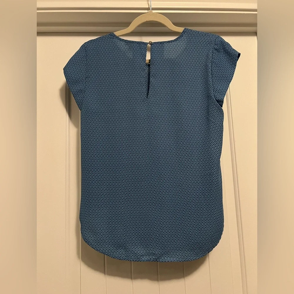 Lily White Blue Diamond Print Blouse | Cap Sleeve Lightweight Work Top S - Picture 4 of 4